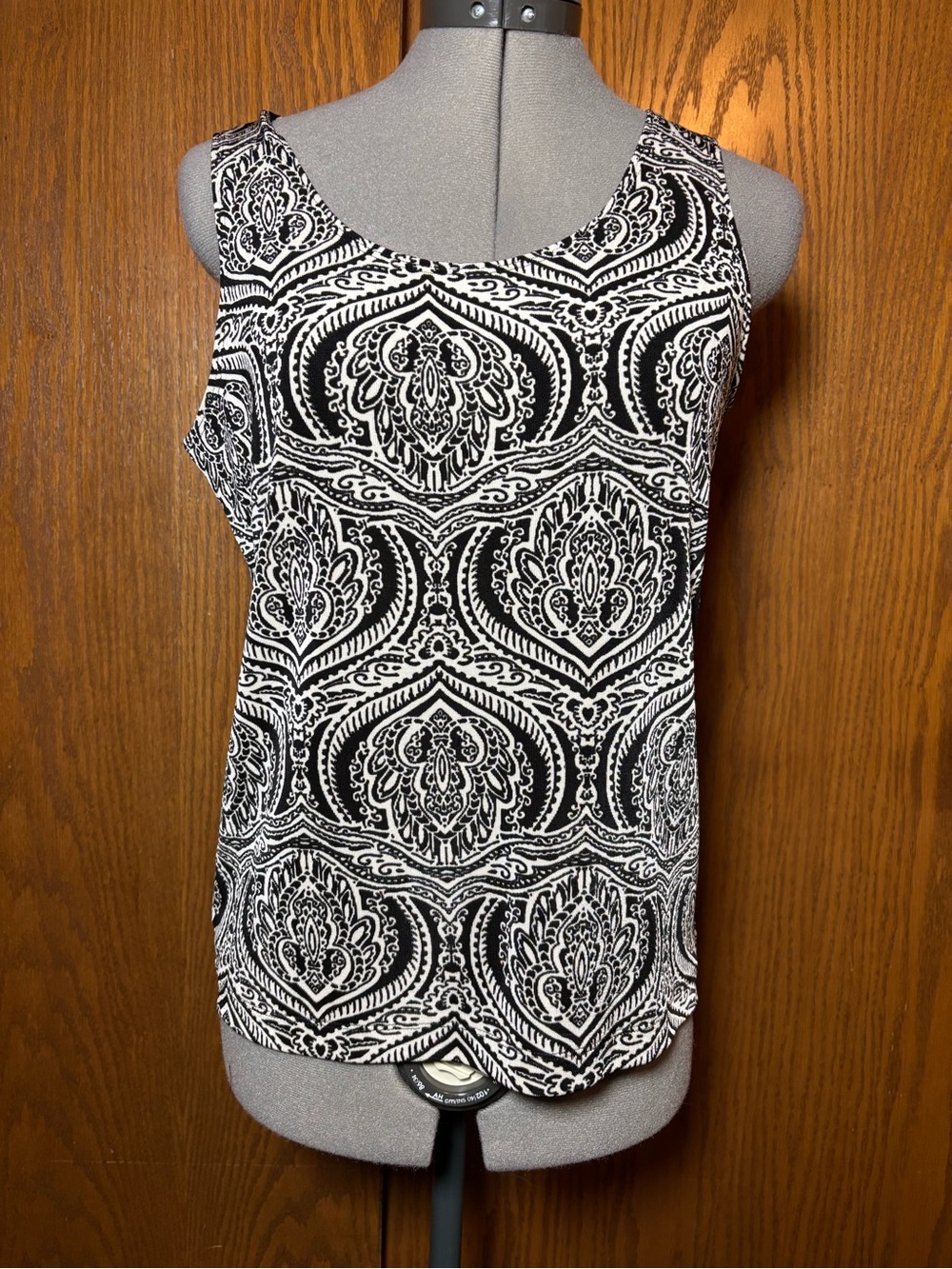 Chico’s Black and White Ornate Print Tank - size 8